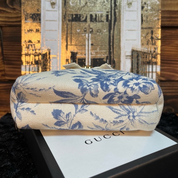 Gucci Marmont Pouch - Picture 9 of 12